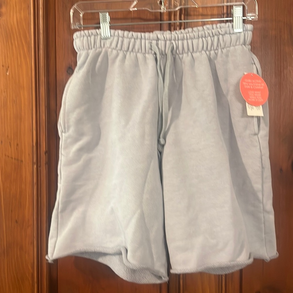 Guru active gray shorts with pockets